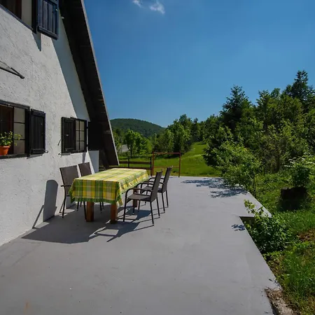 Alpehytte The Fox By Interhome Zlobin